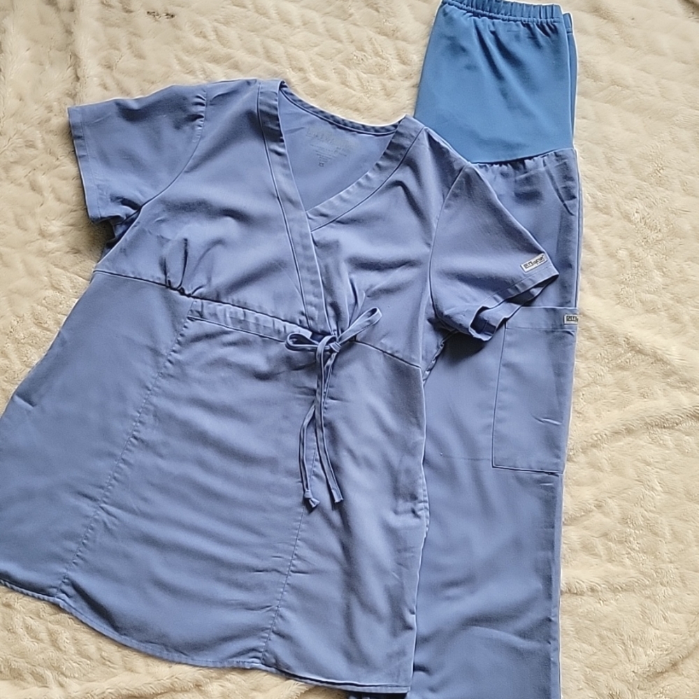 Grey's Anatomy maternity scrub set XS